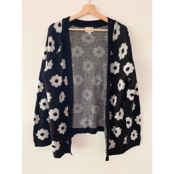 PacSun Sweaters - Black and White Daisy Print Cardigan PacSun Sweaters - Black and White Daisy Print Cardigan
